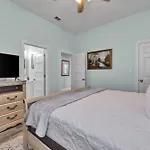 Coral House-Nearby Attractions