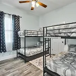 Coral House-Nearby Attractions