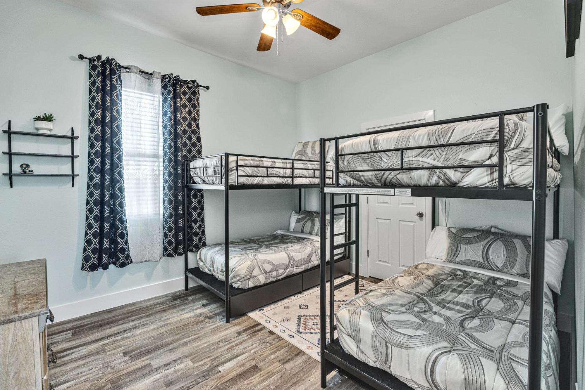 Holiday home Coral House-nearby Attractions Galveston